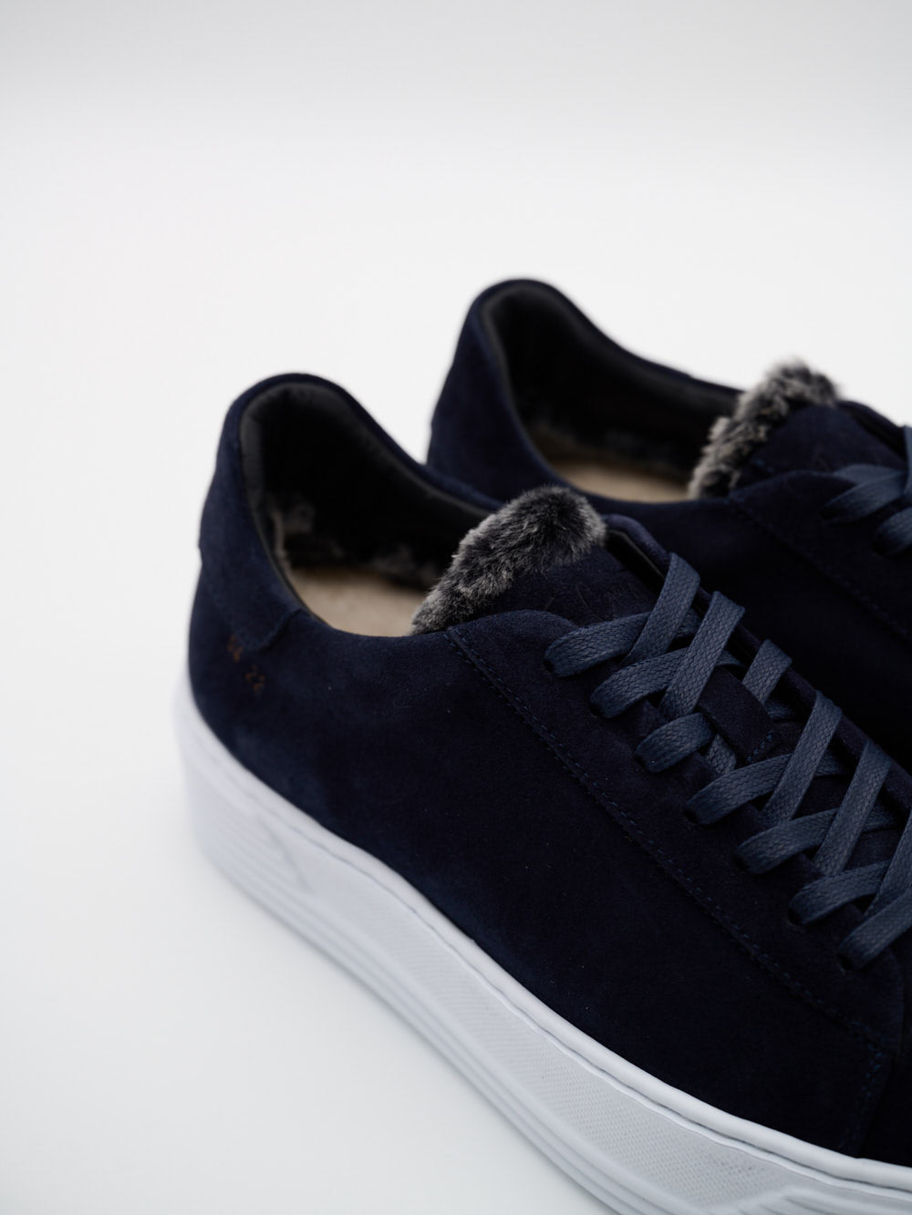 Karina limitierte Sneaker aus Cashmere Leder mit Lammfell gefüttert für Damen in Dunkelblau