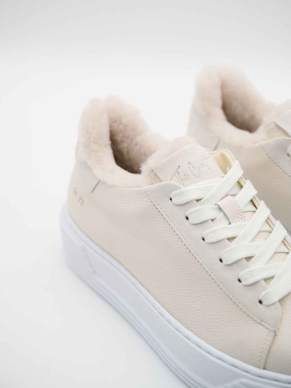 Damen Sneaker Creme Leder vorne Karina limitiert