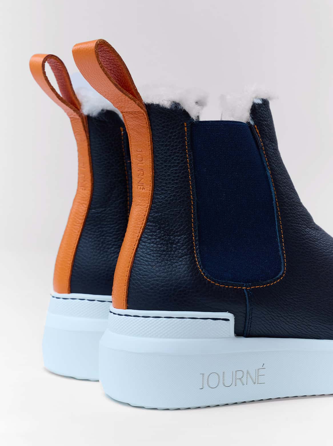 Nahaufnahme der Ferse und Sohle vom Giulia Chelsea Stiefel in Blau