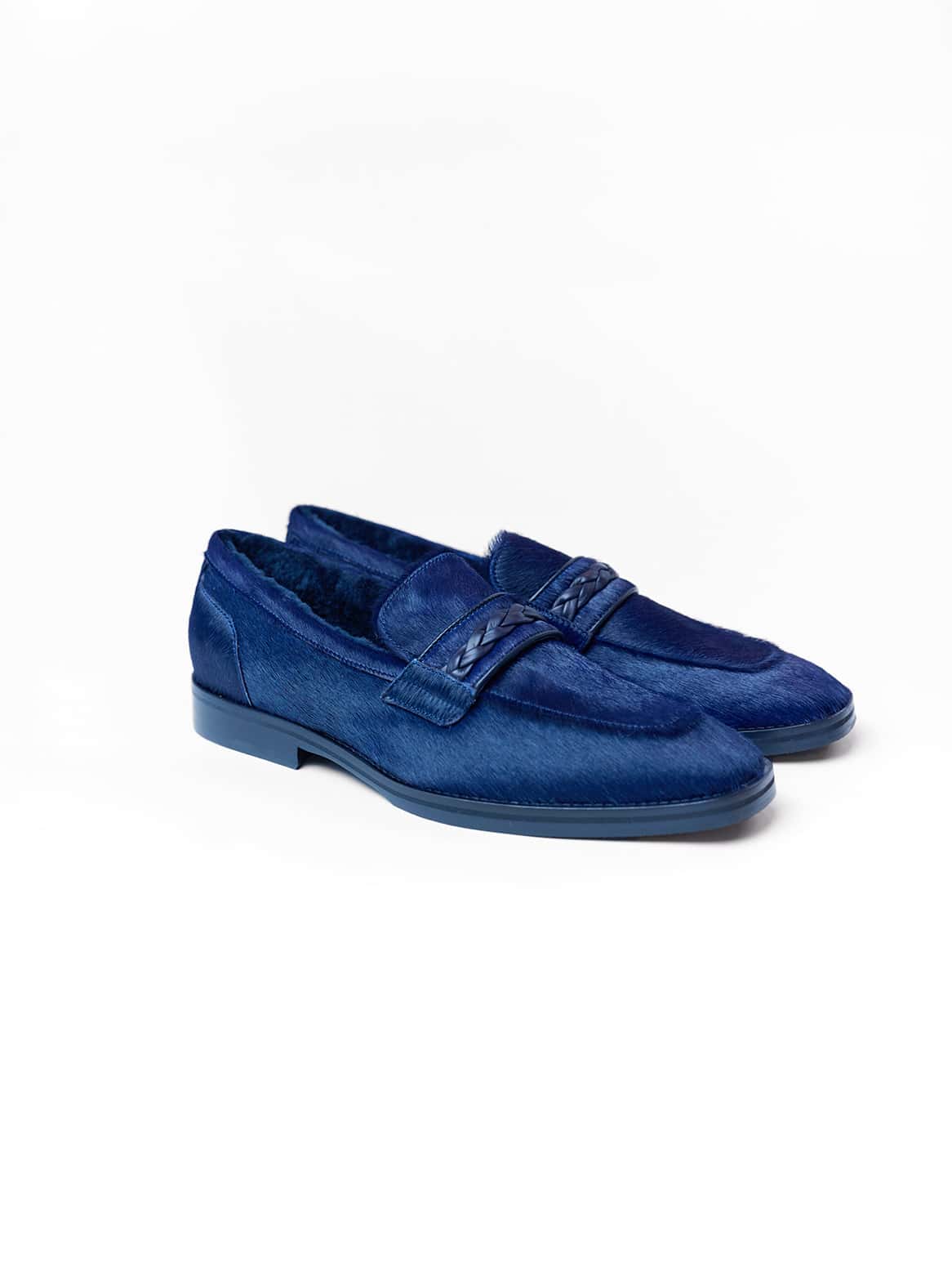 Eleganter Loafer mit Fellfutter – leicht schräg von oben