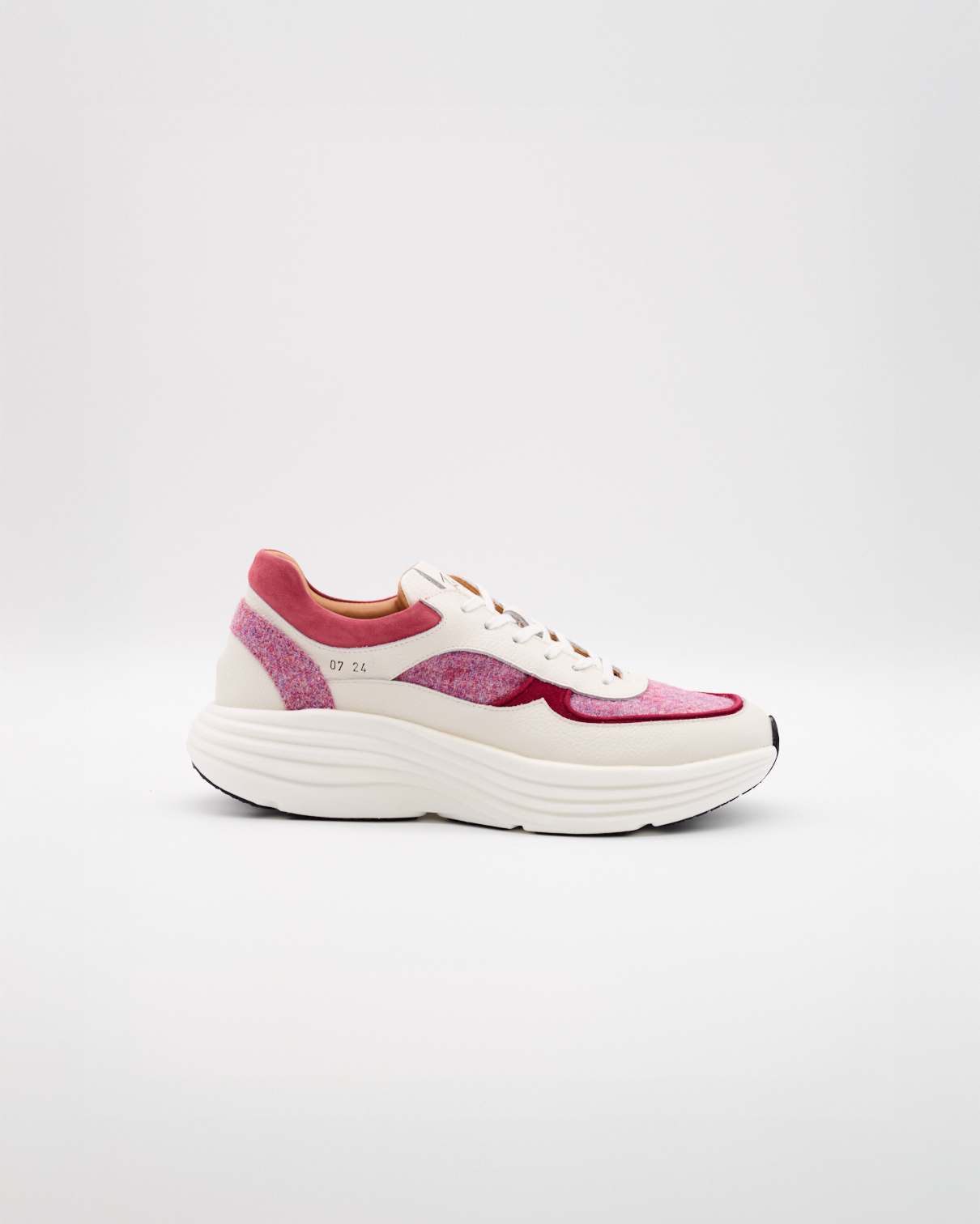 Sophia Runners limitierte Sneaker in einer Tweed Edition für Damen in Weiss & Rosé