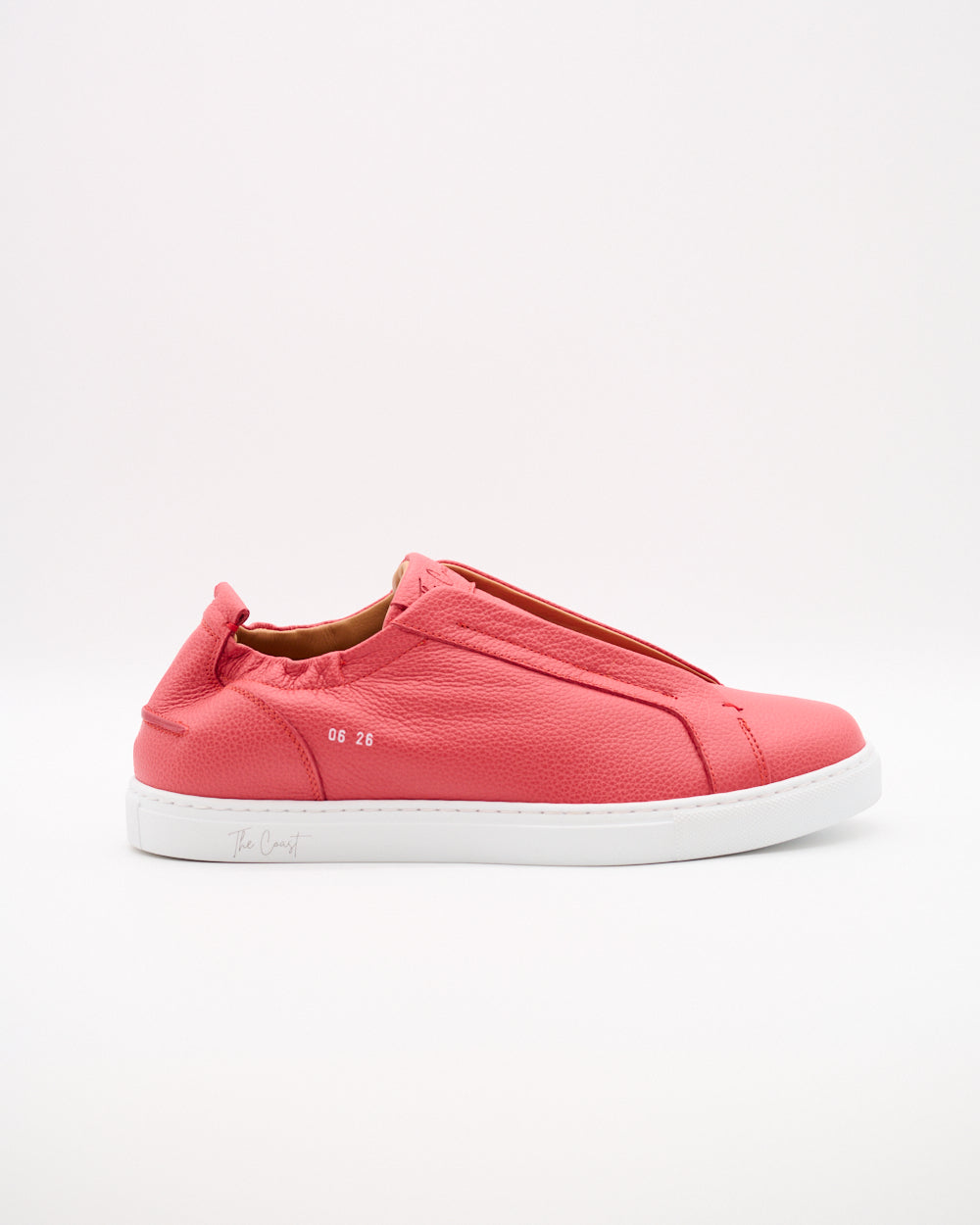 Seitenansicht – Antonio Slip-In Sneaker in Rot, Seitenansicht mit weißer Sohle