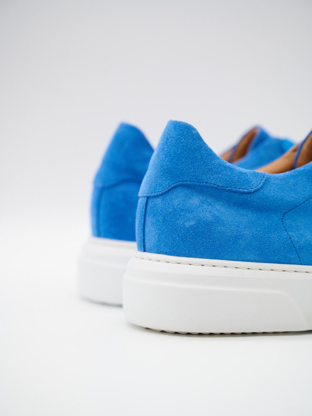 Giacomo Sneaker Detail Veloursleder Oberfläche Blau
