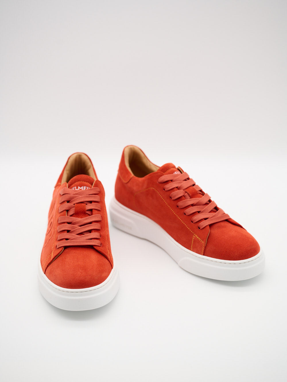 Giacomo Sneaker Detail Veloursleder Oberfläche Lachs