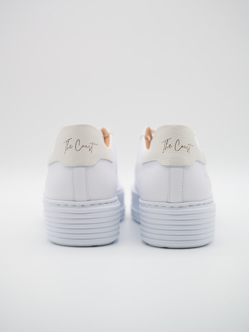New Diana Sneaker Rückansicht weiß minimalistisch