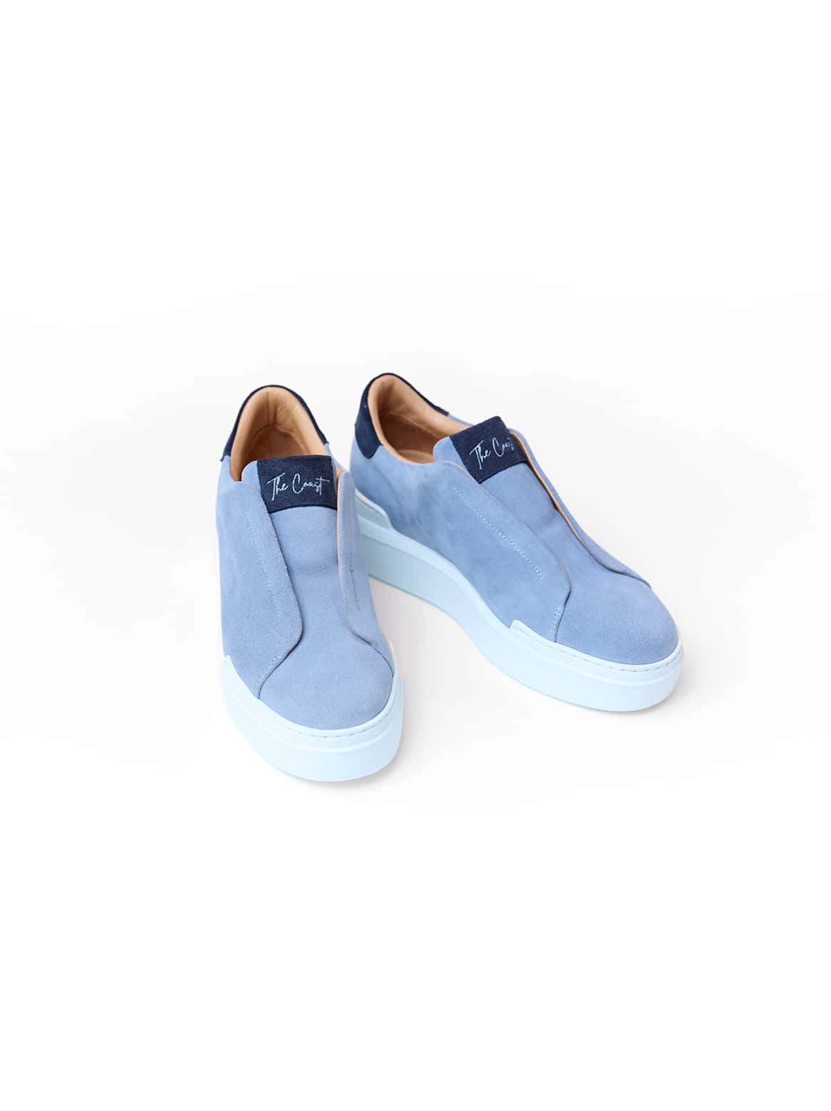 Ziegenvelours in Hellblau – samtige Oberfläche des Alexi Sneakers