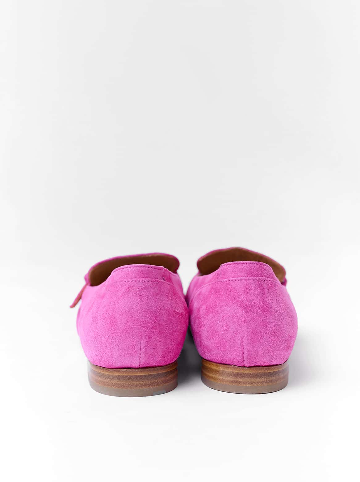 Patrizia Slipper von The Coast – kräftiger Farbakzent im eleganten Look