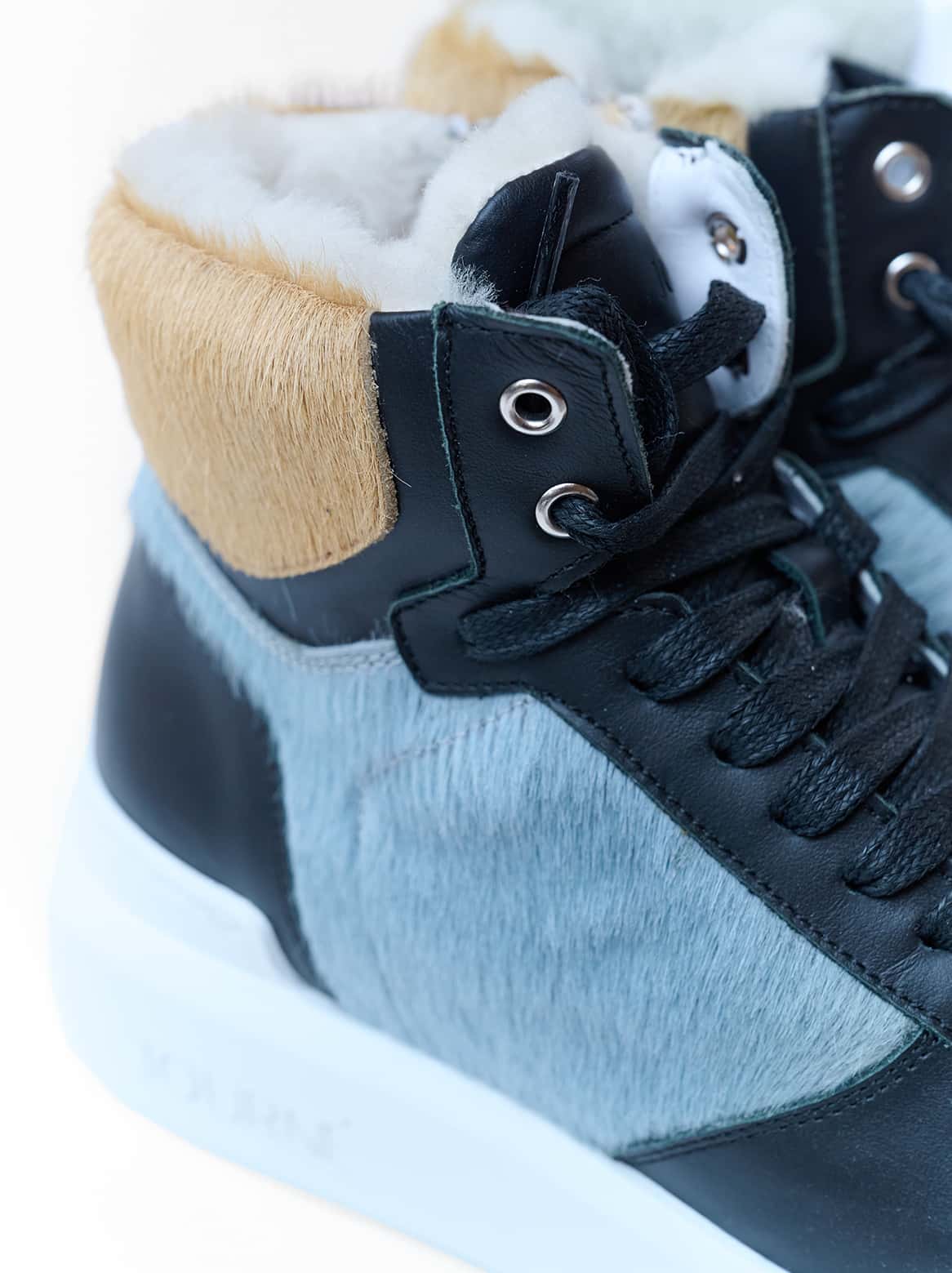 Hanna High-Top Grau – Lammfellfutter & Reißverschluss im Detail