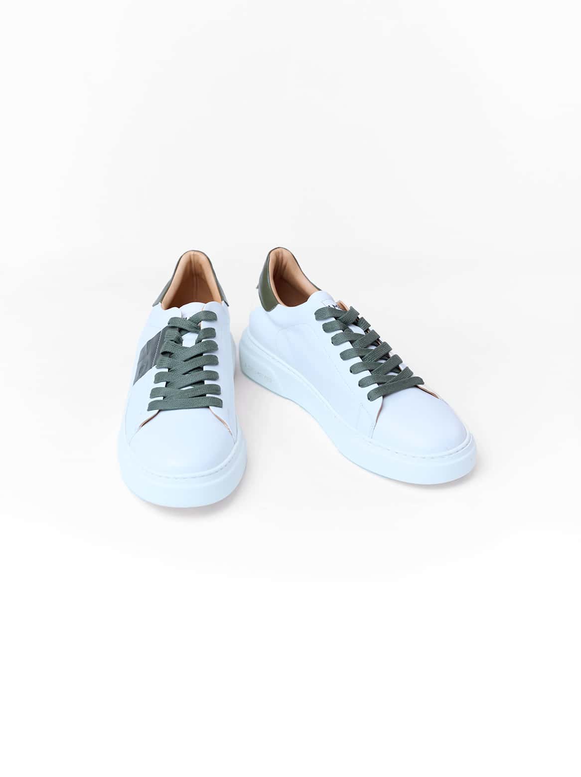 Armando Sneaker 1793 in Weiß & Grün – Draufsicht im Paar
